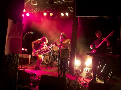 Thor er en merkelig sammensurium av et band. Kan best beskrives som interessant.