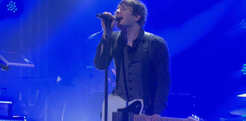 Er det en Blu-ray vi IKKE ønsker oss i år, så er det Owl City - Live From Los Angeles.