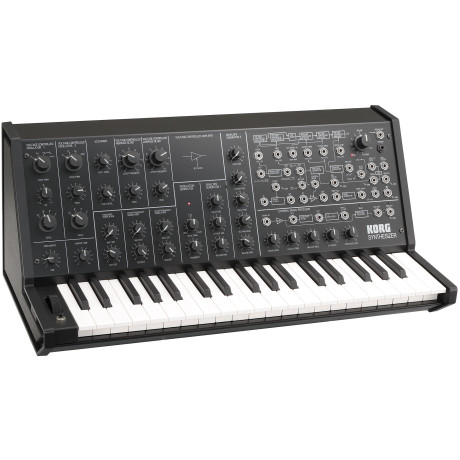 I 2004 vendte legenden tilbage som digital eftergørelse. Og med et styre-keyboard, der var udformet som en miniudgave af MS-20.