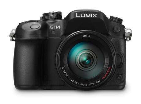Panasonic-LUMIX-(DMC-GH4)-with-H-FS14140-lens-front