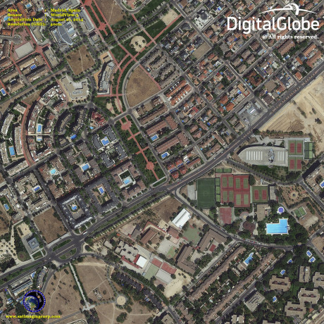 Satellittbilde av Madrid. Man kan til og med se folk i svømmebassenget.