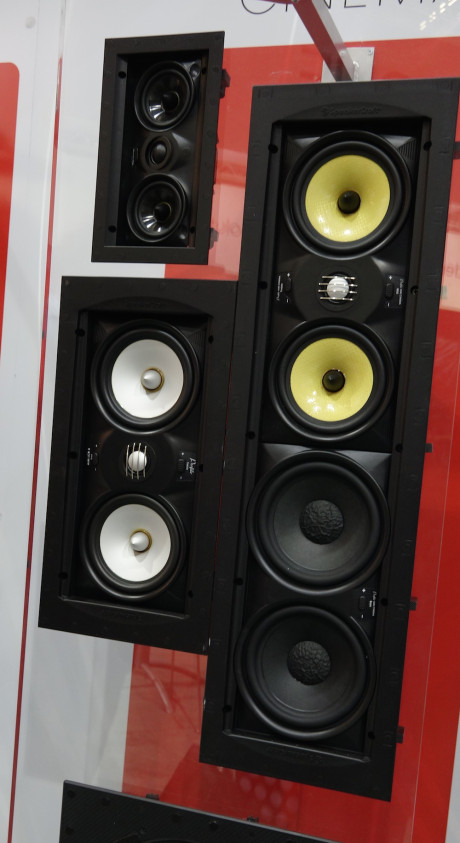 SpeakerCraft er blant de mest kjente konstruktørene av vegginnfelte høyttalere, og var selvsagt på plass.