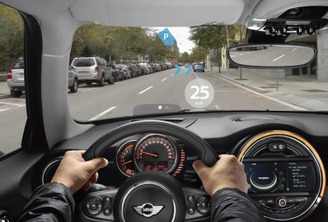 BMW_Mini_Augmented_Vision_2
