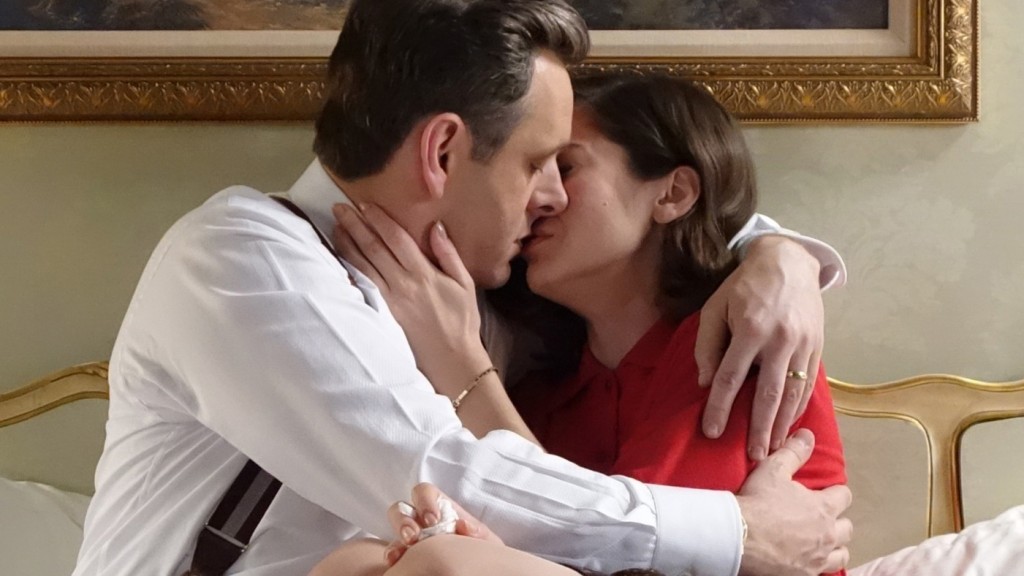 Michael Sheen as Dr. William Masters and Lizzy Caplan as Virginia Johnson in Masters of Sex (season 2, episode 6) - Photo: Michael Desmond/SHOWTIME - Photo ID: MastersofSex_206_1192