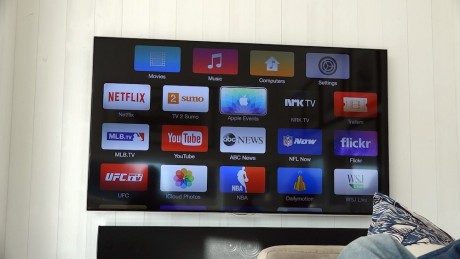 Etter å ha klikket på "Apple TV", skifter menyen på TV-en seg til  den fra Apples mediaboks.