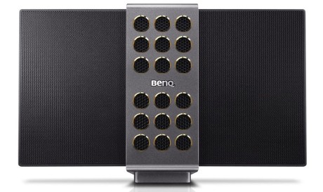 Elektrostatpanelene er foldbare, og kan peke rett frem for best stereoperspektiv, eller foldes langs sidene for et mer kompakt ytre.