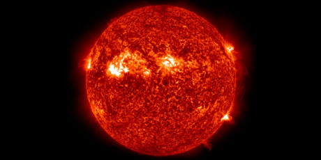Solsystemets største fusjonsreaktor er rett og slett solen. (Foto: NASA)