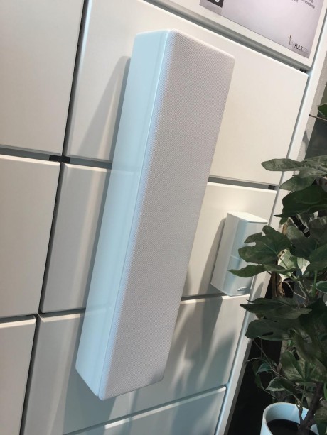Heng noen skikkelige hjemmekinohøyttalere på veggen! MK Sound MP-7 kan brukes som både front- og senterhøyttaler. Prisen er 5.290 kr / stk.