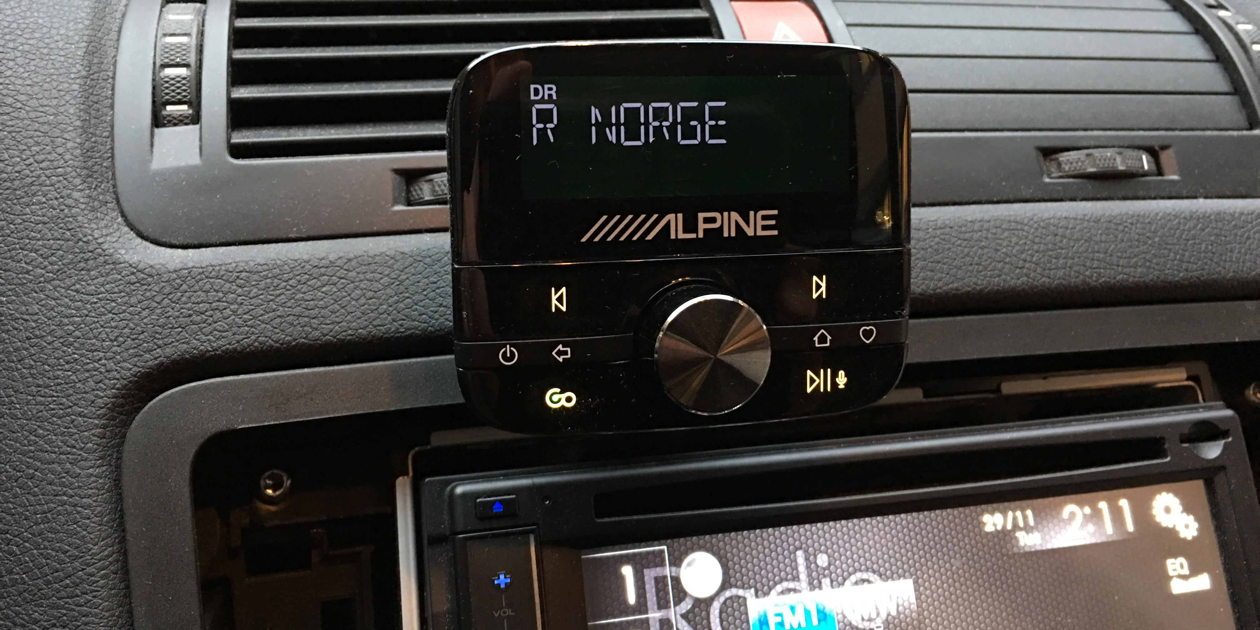 Alpine EZi-DAB-GO er samme adapter som Pure Highway 400. Foto: Geir Gråbein Nordby