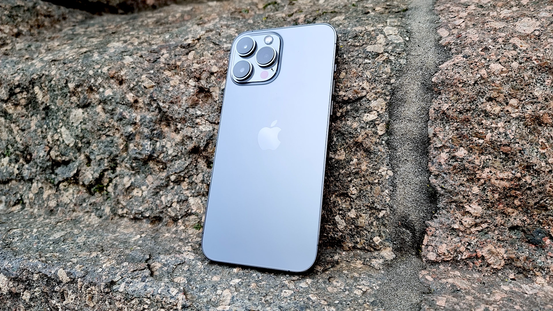 TEST: Apple iPhone 13 Pro Max – Den største iPhonen er også den beste