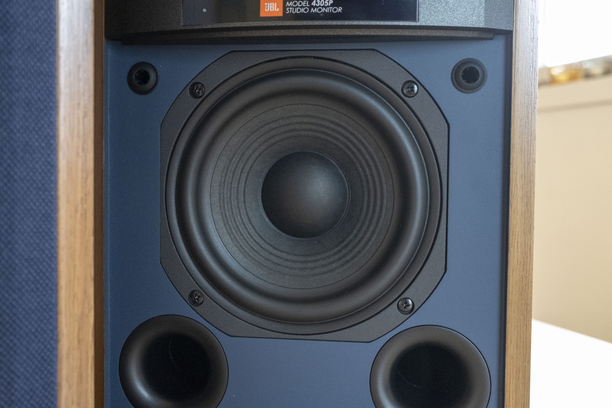 bunker sector onderwijzen Review: JBL 4305P Studio Monitor | The Perfect All-round Speaker
