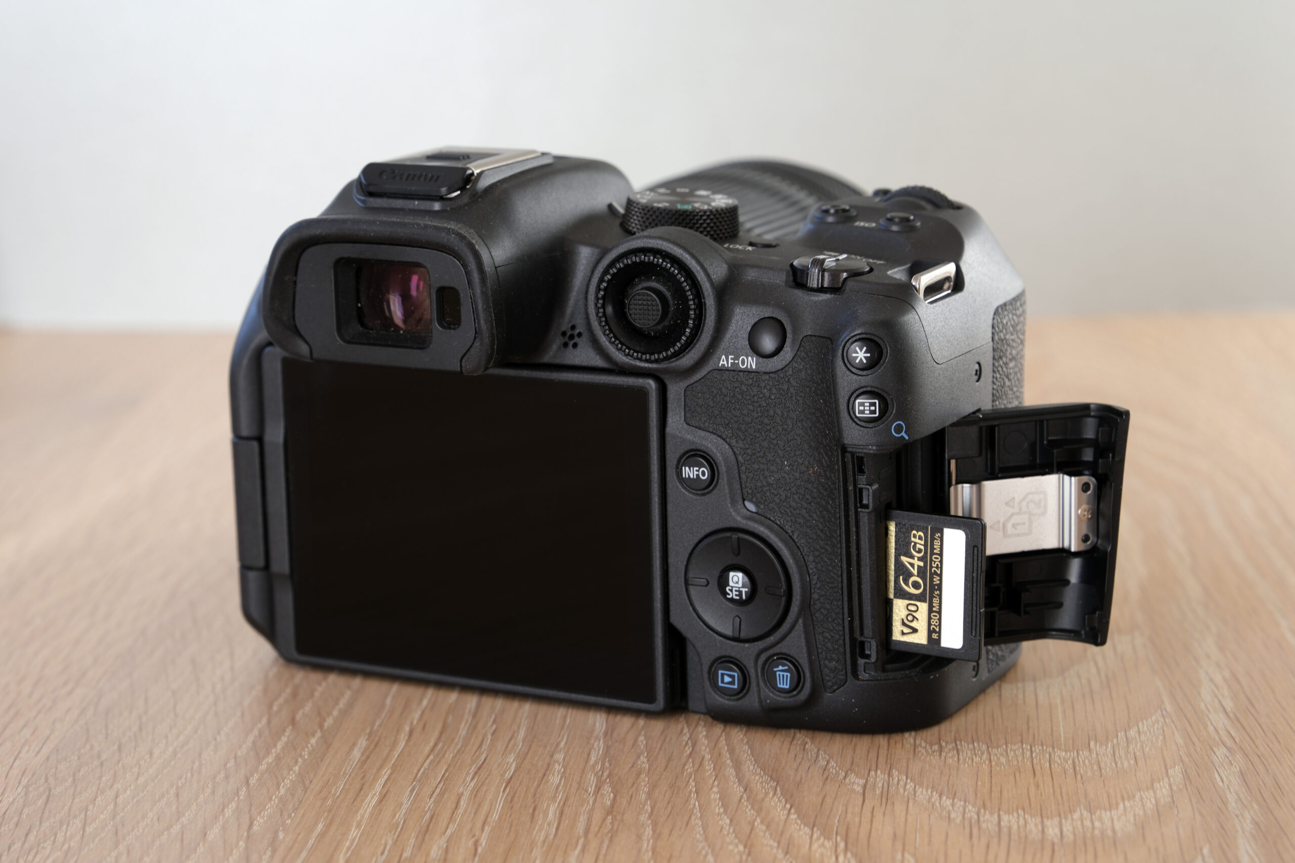 Canon-kamera – TEST: Kvikt R7 Canon EOS