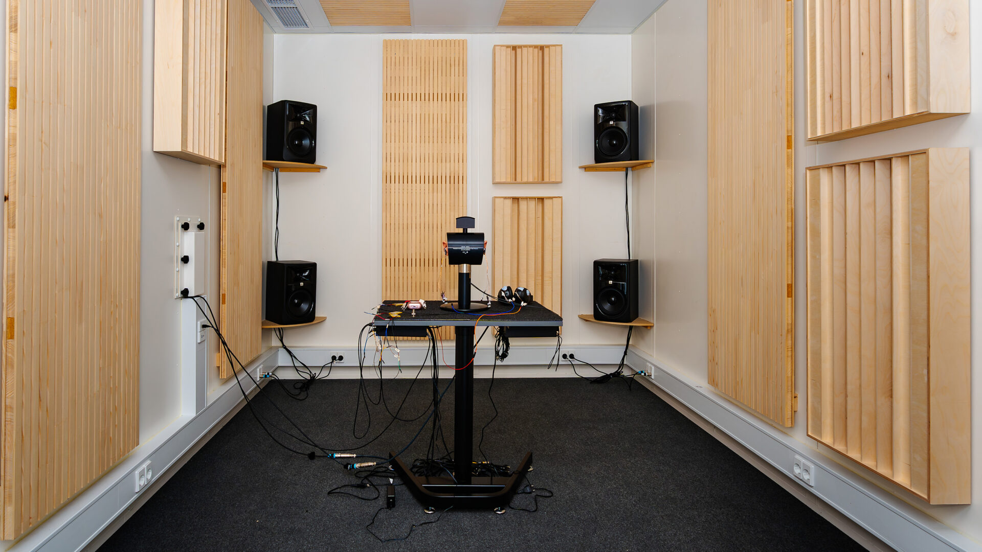 Vi besøker Harman Audio Engineering Lab i Kvistgaard