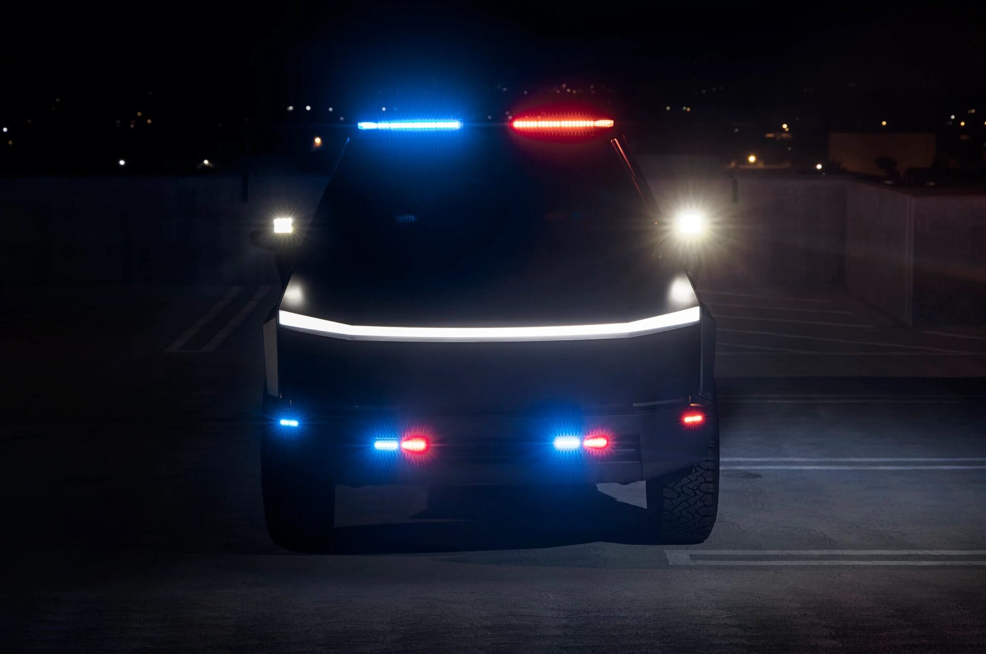 UP-Tesla-Cybertruck-Police-Truck-4