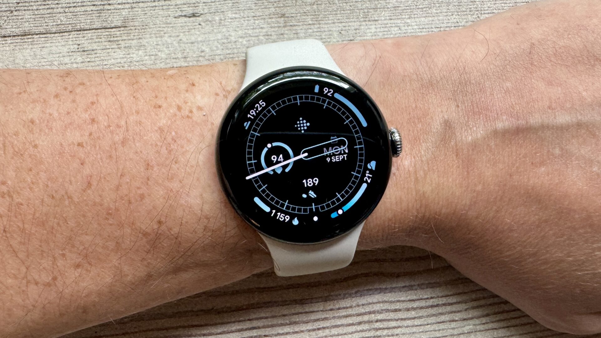 Google Pixel Watch 3 14