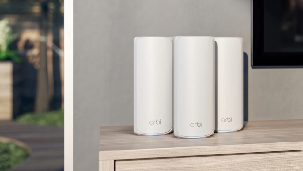 Netgear Orbi 770 RBE773 lifestyle