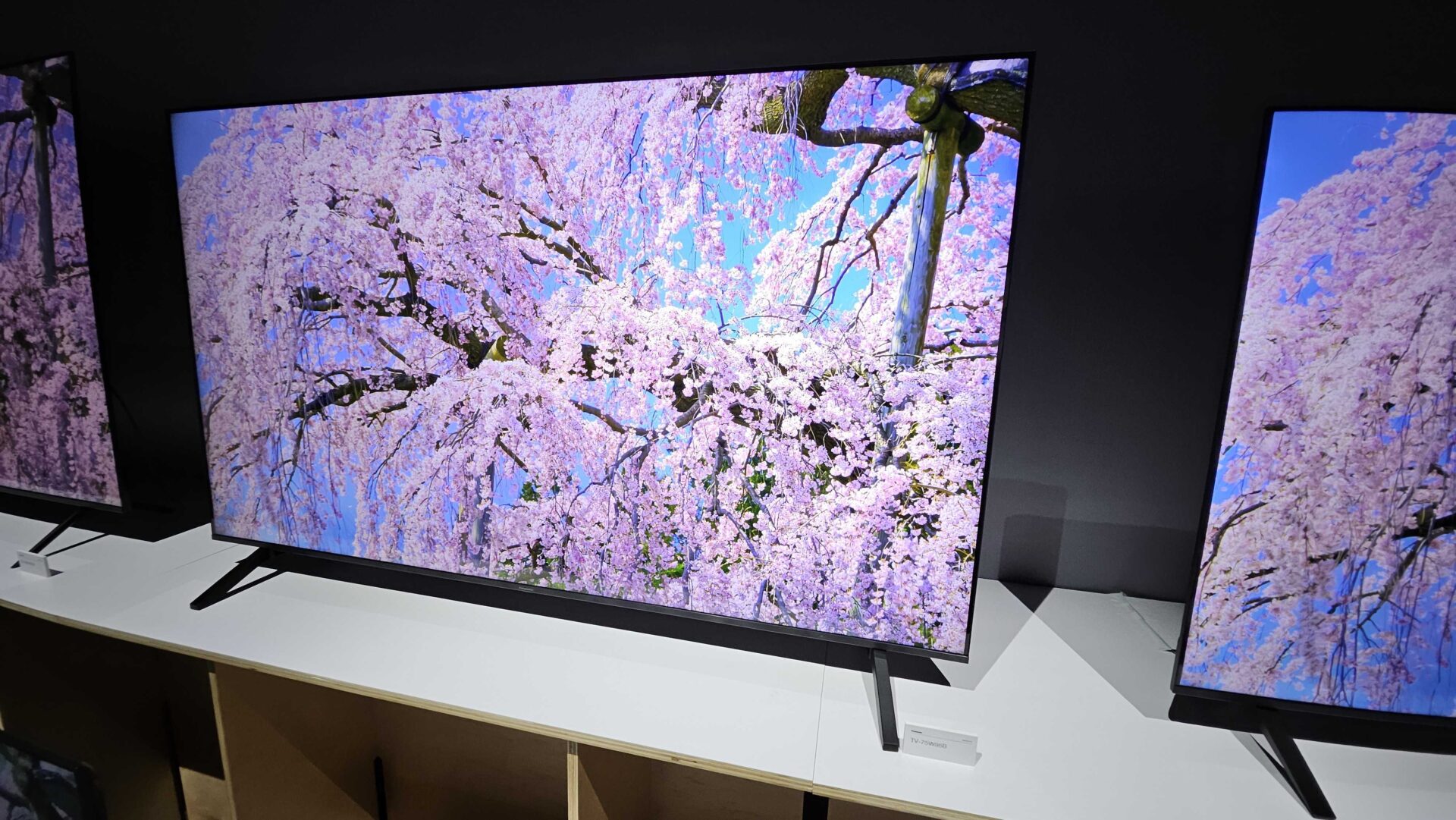 CES 2025: Panasonic viser nye OLED og LCD TV-er, Z95B og W95B 4