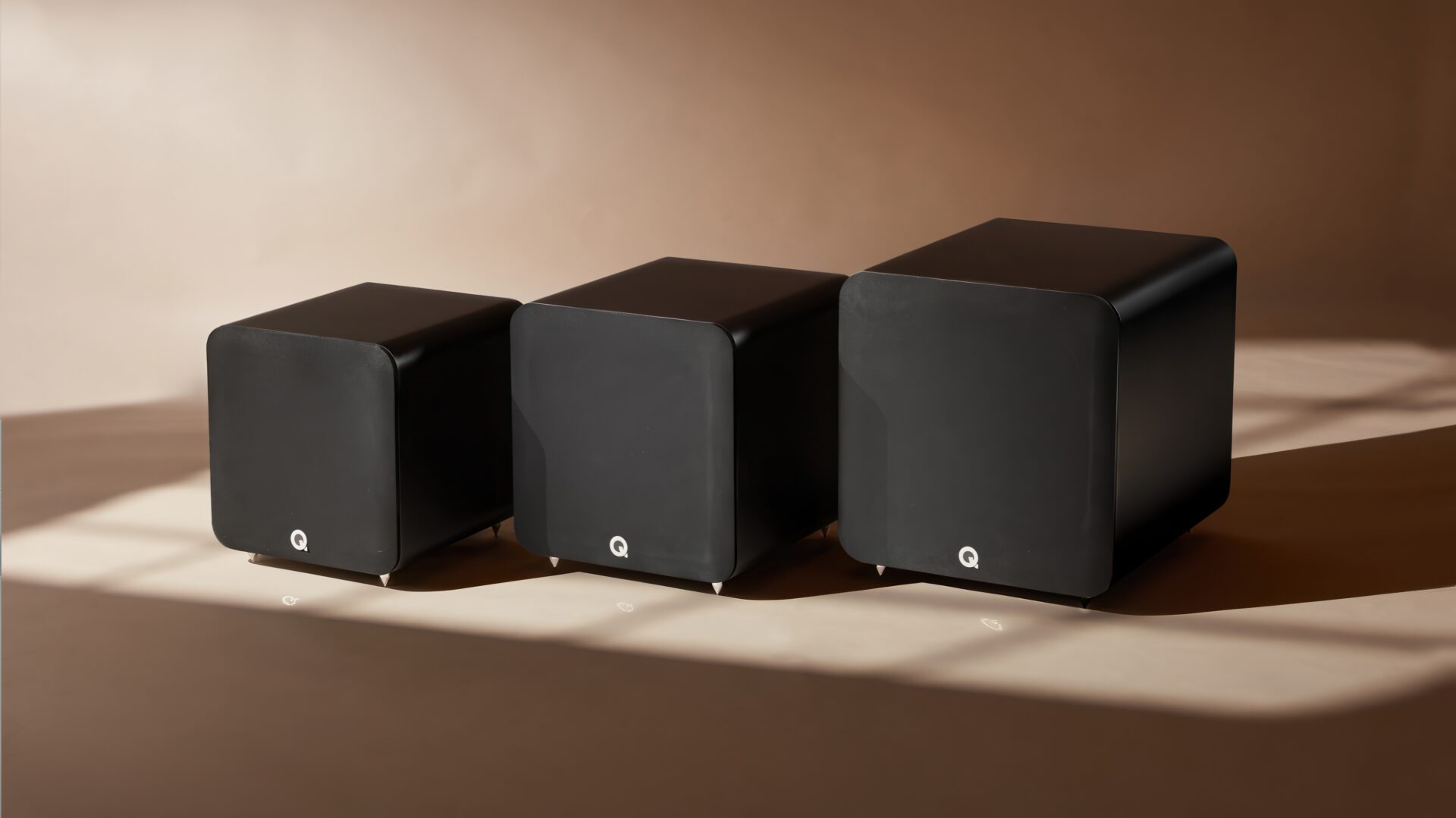 Q Acoustics Q SUB: Ny subwoofer-serie med smart bassløsning