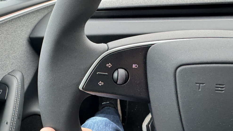 Tesla Model 3 RWD turn signal buttons